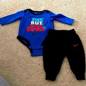Nike 2 piece set